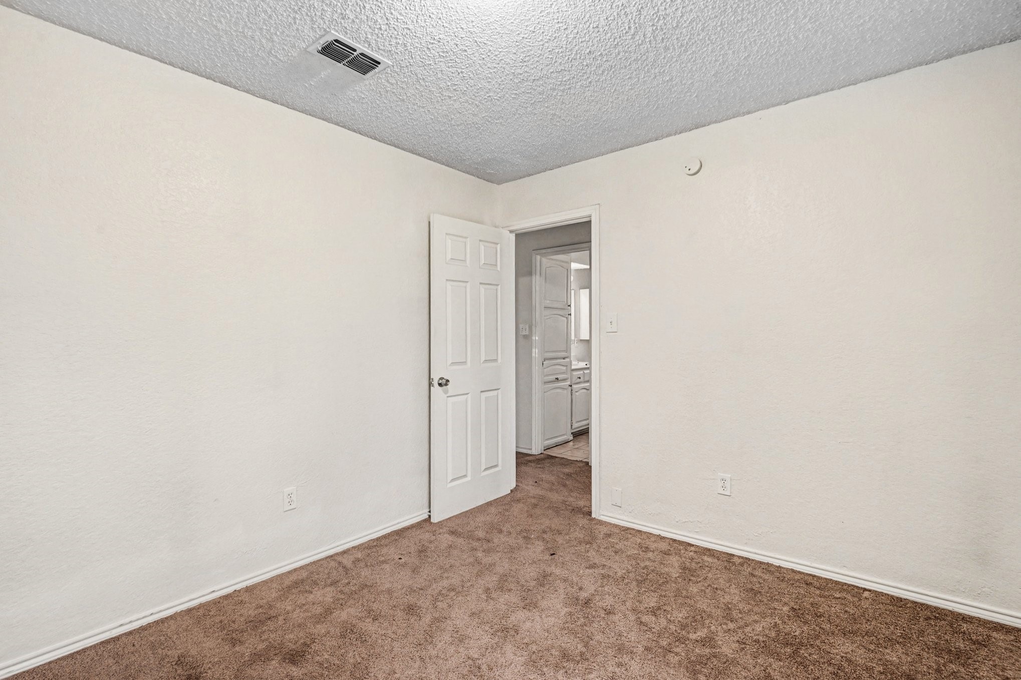 Watauga bedroom before renovation