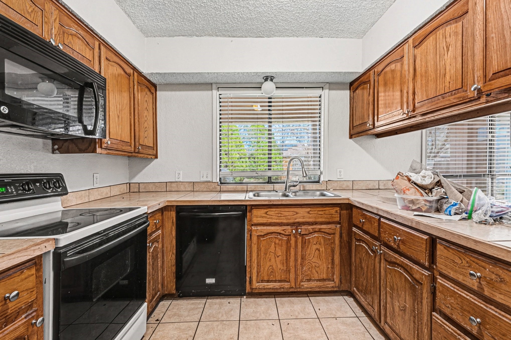 Watauga kitchen before renovation